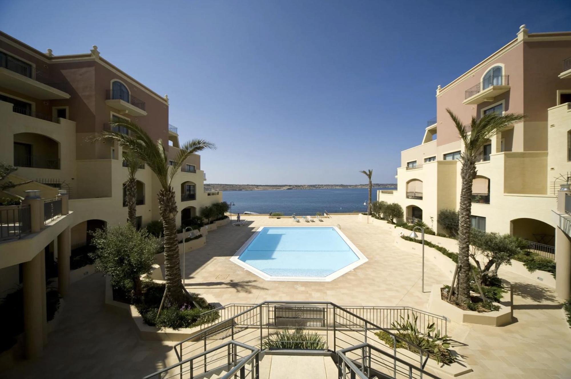 Luxury Seaview & Pool-Hosted By Sweetstay Меллиеха Экстерьер фото